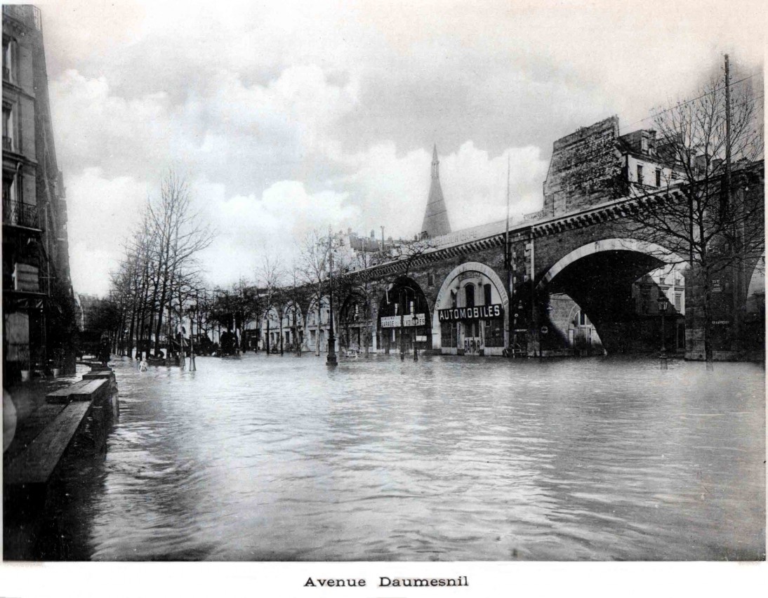 Paris sous. Наводнение в Париже 1910. Paris 1910 la seine.